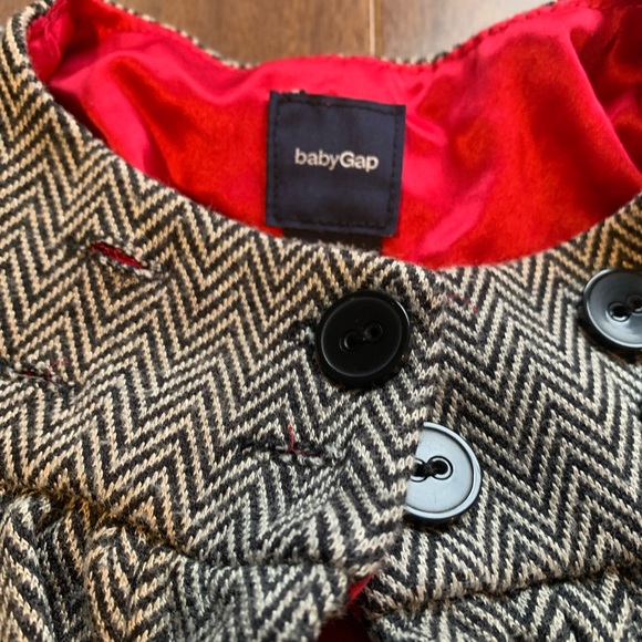 GAP Black and White Pea Coat with Flared Design and Full Length Sleeves - Picture 5 of 5